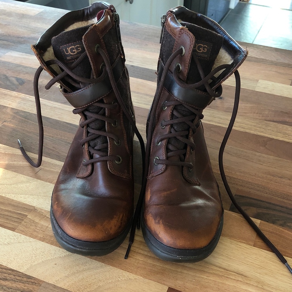 UGG Men's Brown Leather Lace-Up & Zip Winter Boots